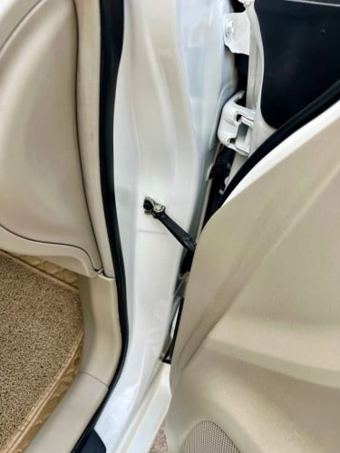 ត្រូវការលក់Toyota Prius 2012 option 2លេងម៉ាញ៉េinterruptហើយ យ៉ាន់option 5