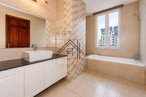 🏢 2 Bedroom Serviced Apartment For Rent in BKK1 – Phnom Penh