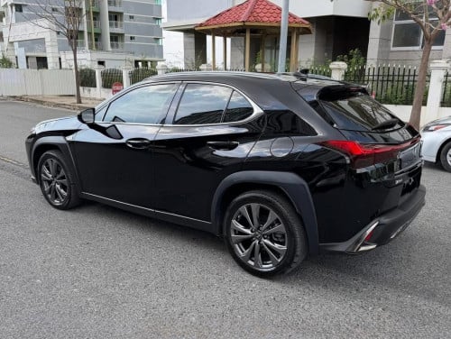 ក្រដាសពន្ធ​ UX250 2019 F-sport