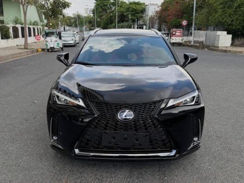 ក្រដាសពន្ធ​ UX250 2019 F-sport