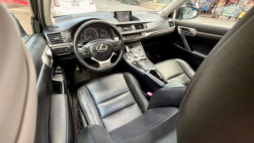 2014 CT200h full premium