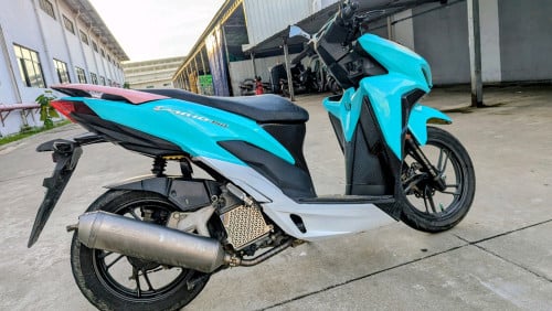 900$