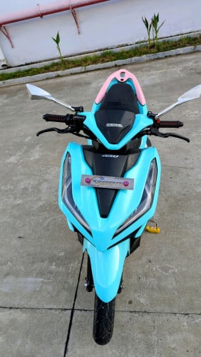 900$