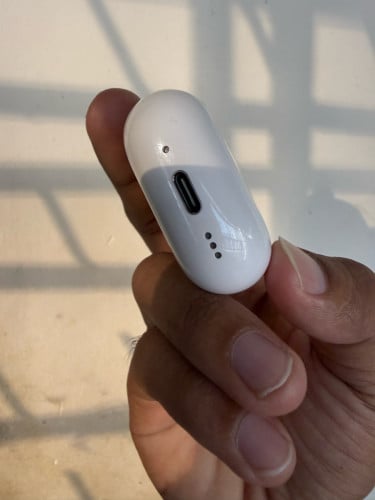 AirPods 4 ANC