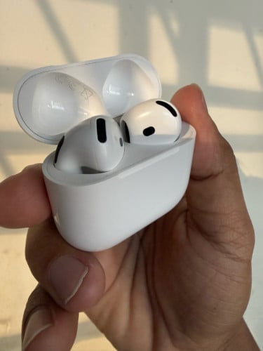 AirPods 4 ANC