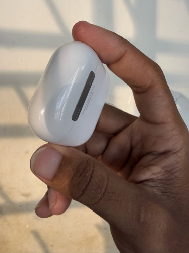 AirPods 4 ANC