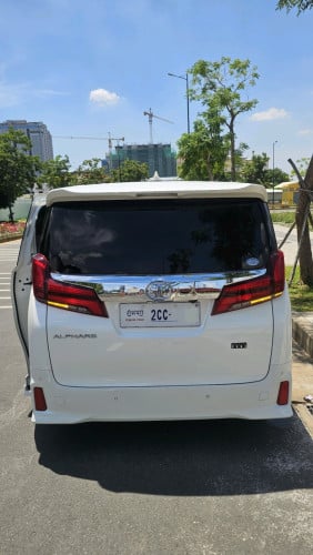 Alphard 2017 ស្លាកលេខ 2CC Auto2 (បើកដំបូល2តង់)មានអេក្រង់ក្រោយ 36500$(ចចារ)