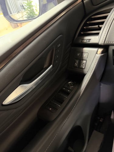 Alphard 2024 7seat កៅអីតូច full option សុី1ជុំថ្មីដូចខ្លាញ់គោ