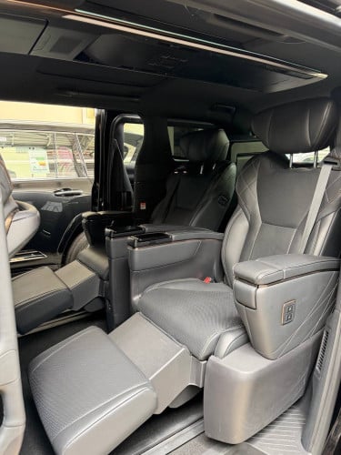 Alphard 2024 7seat កៅអីតូច full option សុី1ជុំថ្មីដូចខ្លាញ់គោ