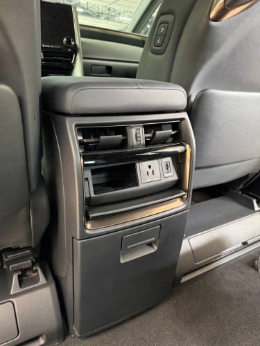 Alphard 2024 7seat កៅអីតូច full option សុី1ជុំថ្មីដូចខ្លាញ់គោ