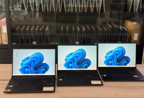 ASUS Vivobook16 X1605VA i9 -16G-1T 99%