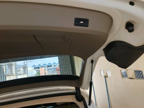 Audi Q7 full options ម៉ាស៊ីនសាំង ឆ្នាំ 2011