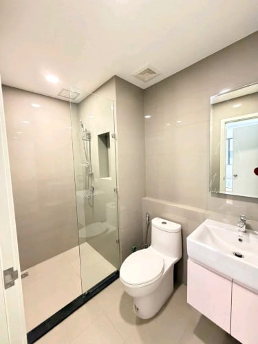 Beautiful 1 Bed parkland