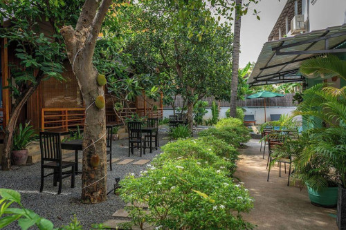Beautiful 13 Bedroom Bungalows for Rent in Siem Reap – Svaydonkum(POOL)