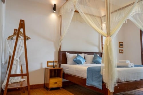 Beautiful 13 Bedroom Bungalows for Rent in Siem Reap – Svaydonkum(POOL)