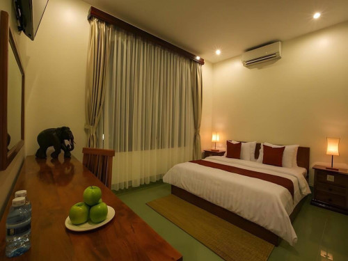 Beautiful 13– Bedroom Villa for Rent in Siem Reap – Svay Dangkum