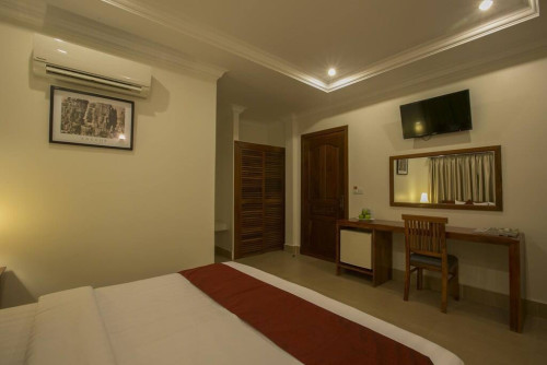 Beautiful 13– Bedroom Villa for Rent in Siem Reap – Svay Dangkum
