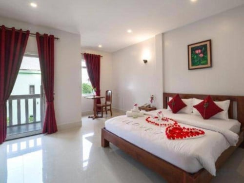 Beautiful 34-Bedroom Boutique for Rent in Svaydonkum