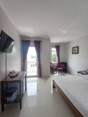 Beautiful 34-Bedroom Boutique for Rent in Svaydonkum