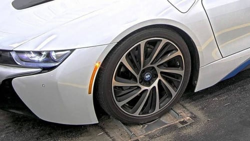 BMW i8 2016 tax paper