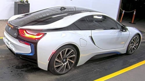 BMW i8 2016 tax paper