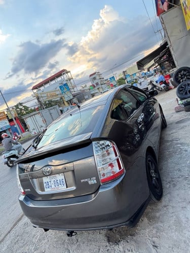 Car for sell Prius 06 full option