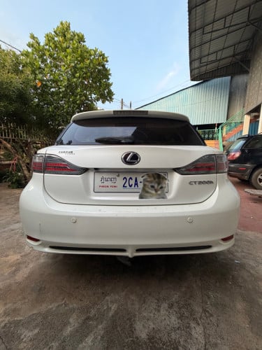 CT200h 2012 ម្ចាស់ដើម ចរចា