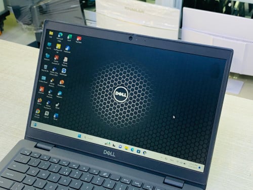 Dell Latitude 3420 14”FHD Key Lights
