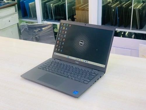 Dell Latitude 3420 14”FHD Key Lights