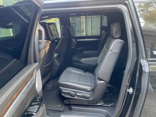 Escalade 2025 ESV