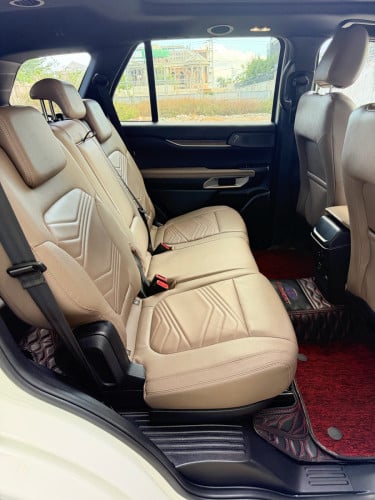 Ford Everest 023 titanium