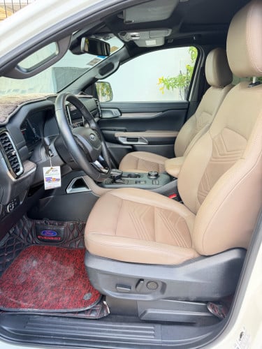 Ford Everest 023 titanium