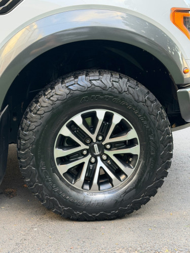 Ford F-150 Raptor 2019 LOBO , ស្លាកលេខ​ , 2BJ , ម្ចាស់ដេីម​ទិញខ្លាញ់គោ​