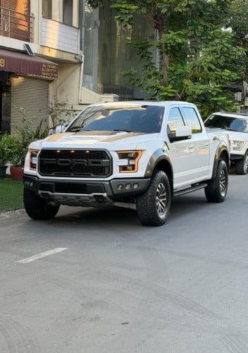 Ford F-150 Raptor 2019 LOBO , ស្លាកលេខ​ , 2BJ , ម្ចាស់ដេីម​ទិញខ្លាញ់គោ​