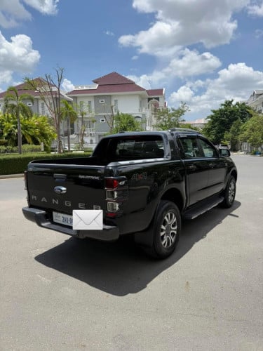 Ford Ranger Wildtrak2018 ពណ៏ខ្មៅវេីតៗបងៗ