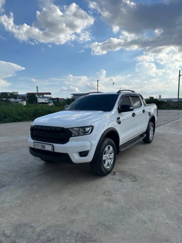 Ford Ranger XLT 2022 ម៉ាស៊ីន3.2 ពណ៌ស អត់បាញ់