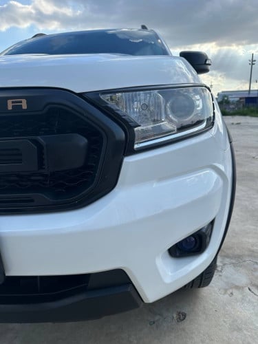 Ford Ranger XLT 2022 ម៉ាស៊ីន3.2 ពណ៌ស អត់បាញ់