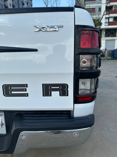 Ford Ranger XLT 2022 ម៉ាស៊ីន3.2 ពណ៌ស អត់បាញ់