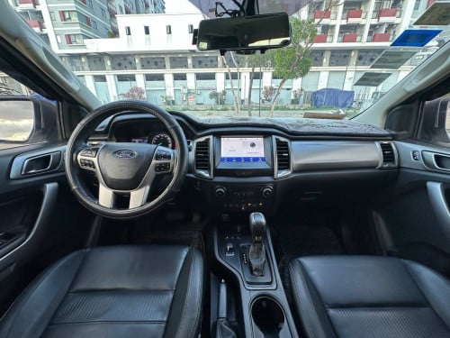 Ford Ranger XLT 2022 ម៉ាស៊ីន3.2 ពណ៌ស អត់បាញ់