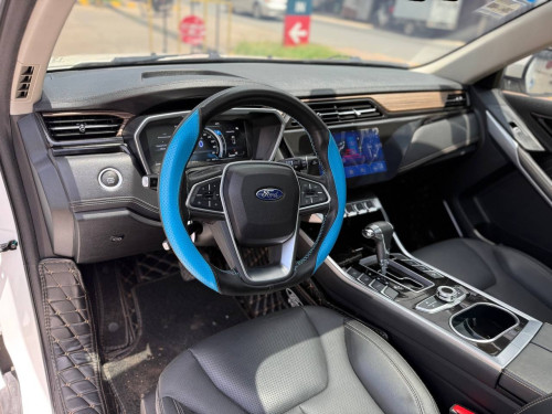 Ford Terriyory Titanium2022 ប្រេីបាន2មុឺនគីឡូ