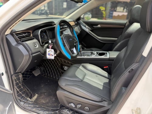 Ford Terriyory Titanium2022 ប្រេីបាន2មុឺនគីឡូ