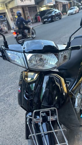 Honda Dream 022 black gold ស្អាតខ្ចីសំណុំម៉ាសុីន