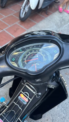 Honda Dream 022 black gold ស្អាតខ្ចីសំណុំម៉ាសុីន