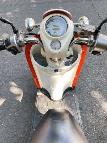 Honda PCX (110cc, year2012, 490$) have all documents