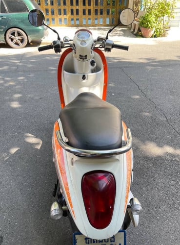 Honda PCX (110cc, year2012, 490$) have all documents
