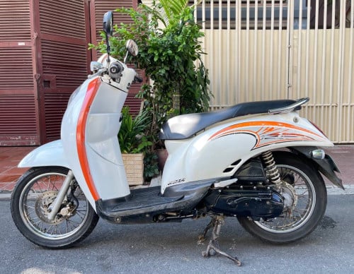 Honda PCX (110cc, year2012, 490$) have all documents