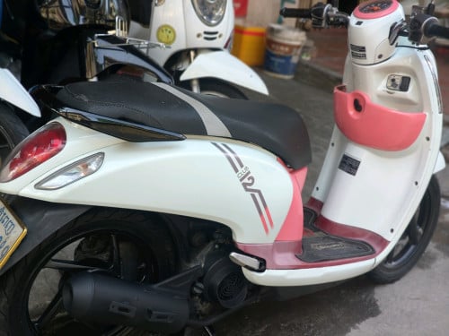 Honda Scoopy i 2015