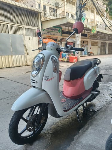 Honda Scoopy i 2015