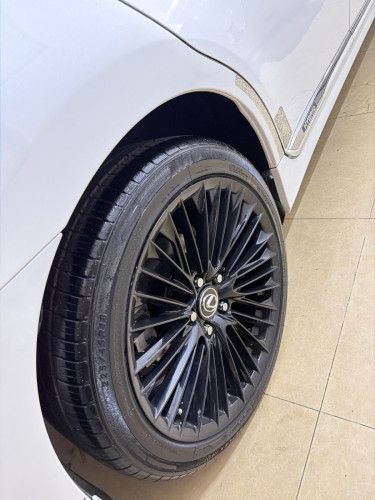 Hs250h 2011 full advanced ទឹកថ្នាំហ្សីន90%