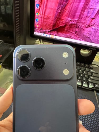 I phone 17 pro max 256g XA នៅស្អាត98% ថ្ម100%